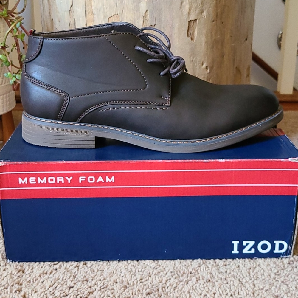 NWT IZOD MEMORY FOAM BOOT